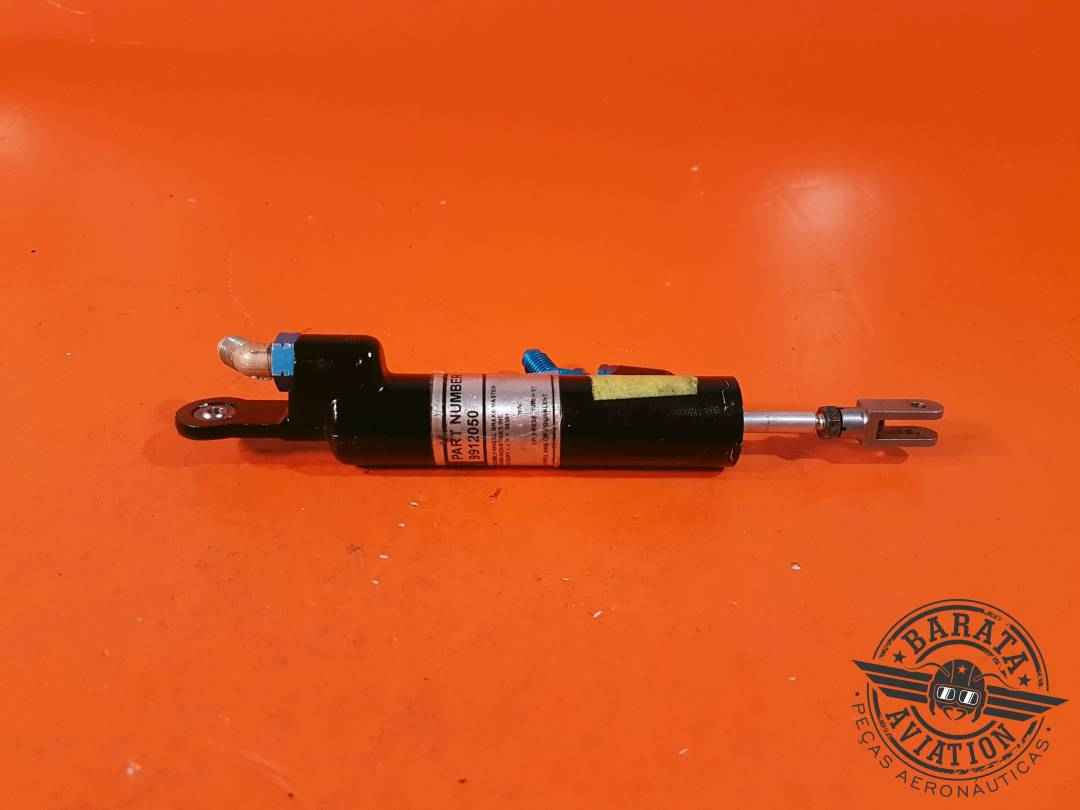 CYLINDER ASSY-WHEEL BRAKE MASTER LH OUTBOARD AND RH P/N: 9912050-12 CADA UNIDADE