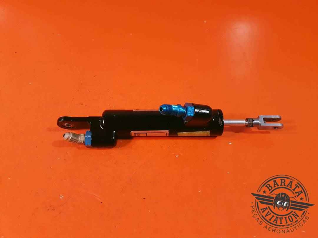 CYLINDER ASSY-WHEEL BRAKE MASTER LH OUTBOARD AND RH P/N: 9912050-12 CADA UNIDADE