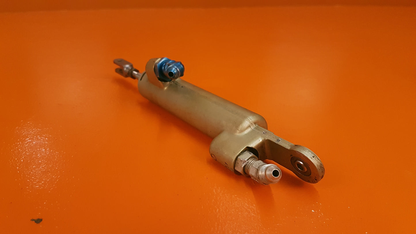 9912050-11 Cessna Master Brake Cylinder Assembly