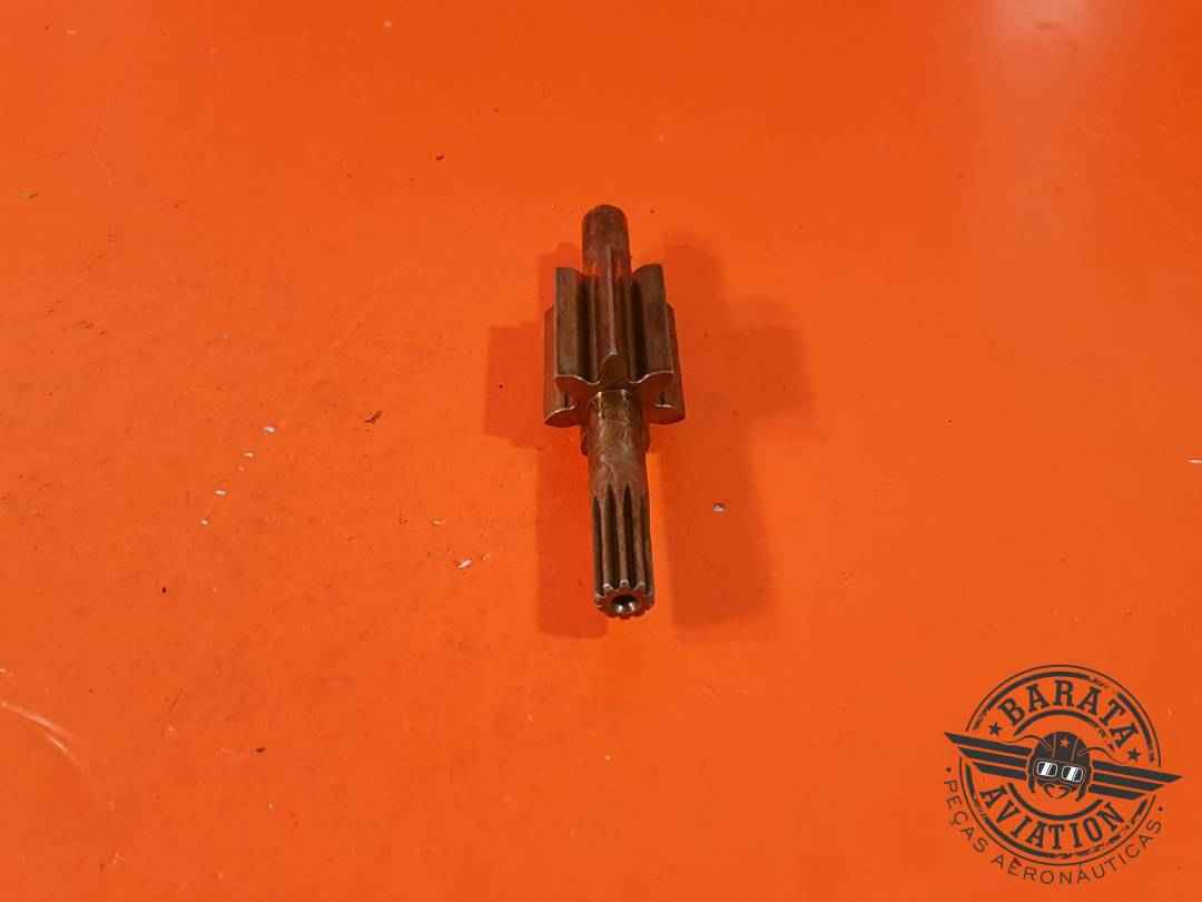 GEAR ASSY, OIL PUMP AND TACH DRIVE P/N 538516