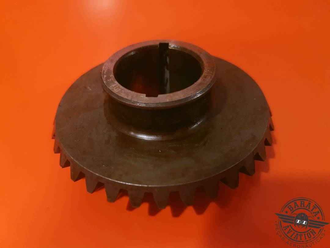 629748 CONTINENTAL GOVERNOR BEVEL GEAR  REMOVED FROM TSIO-520 - NEED TEST NDT