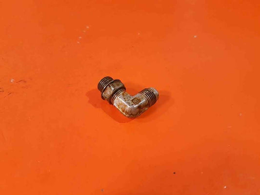 ELBOW FUEL PUMP 90º P/N1: AN822-4-4