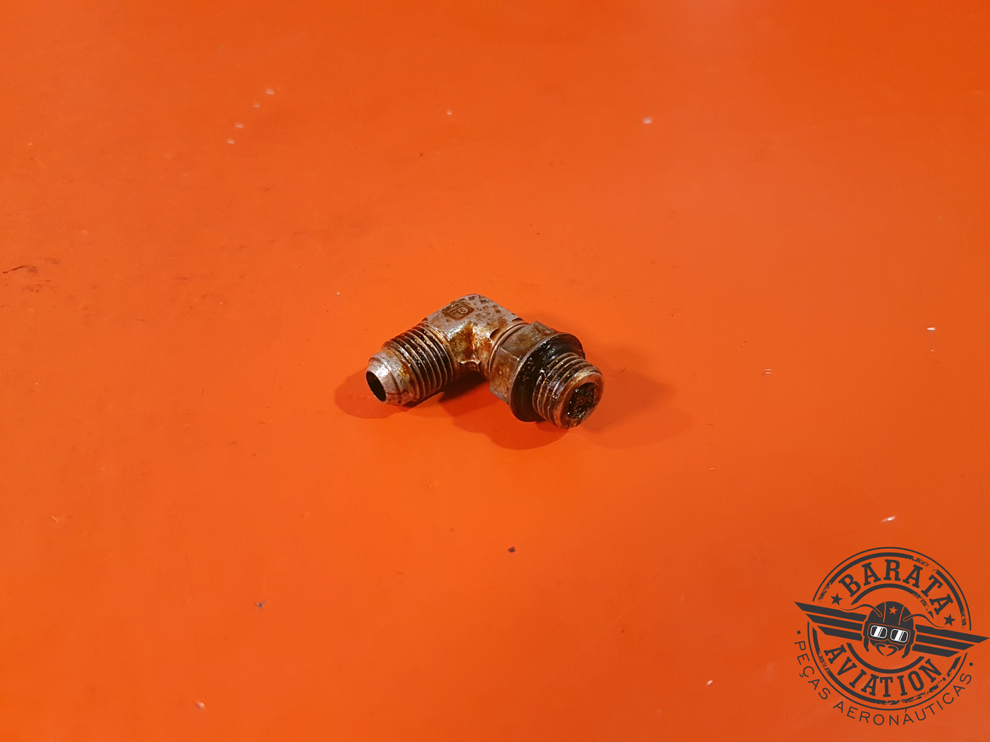 ELBOW FUEL PUMP 90º P/N1: AN822-4-4