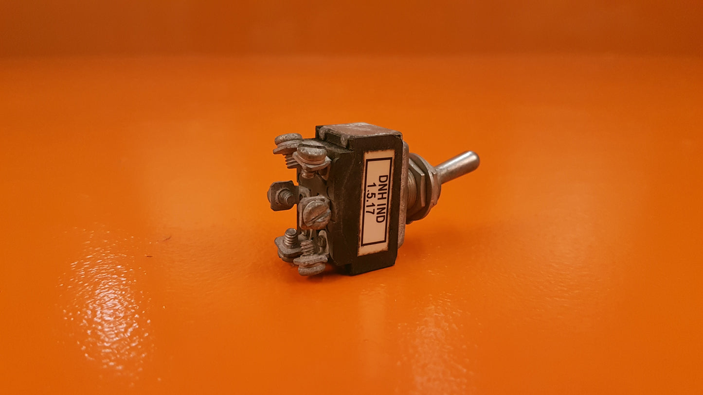 MS35059-26 Toggle Switch