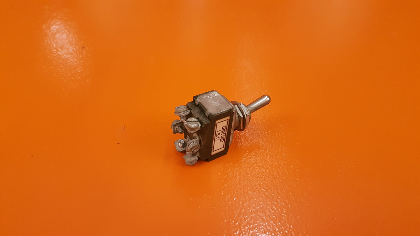 MS35059-26 Toggle Switch