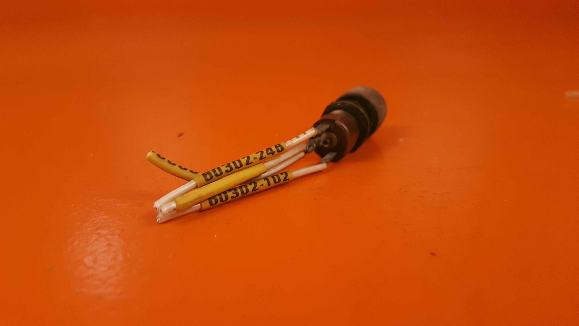 MS25041-4 Press to Test Ligh Indicator