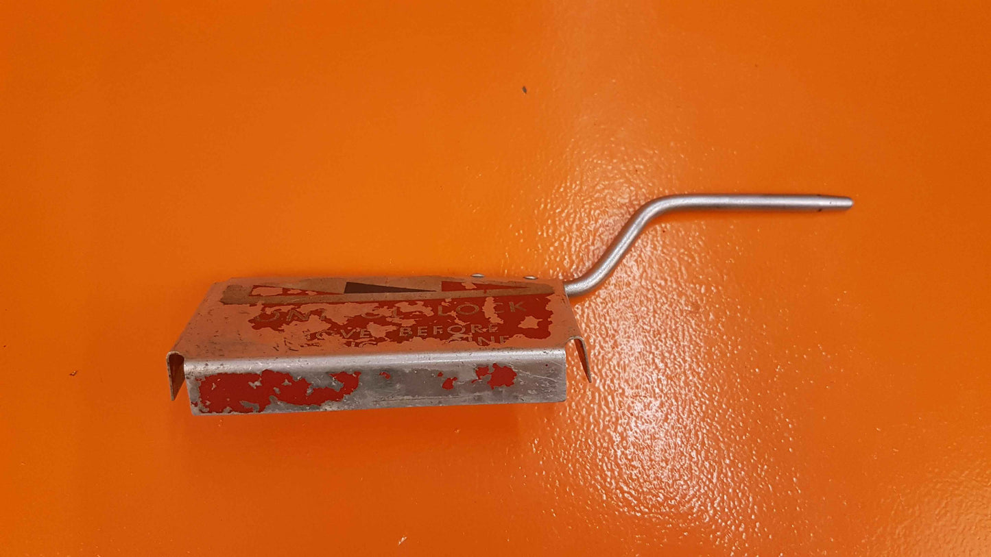 0513385-3 Control Wheel Lock