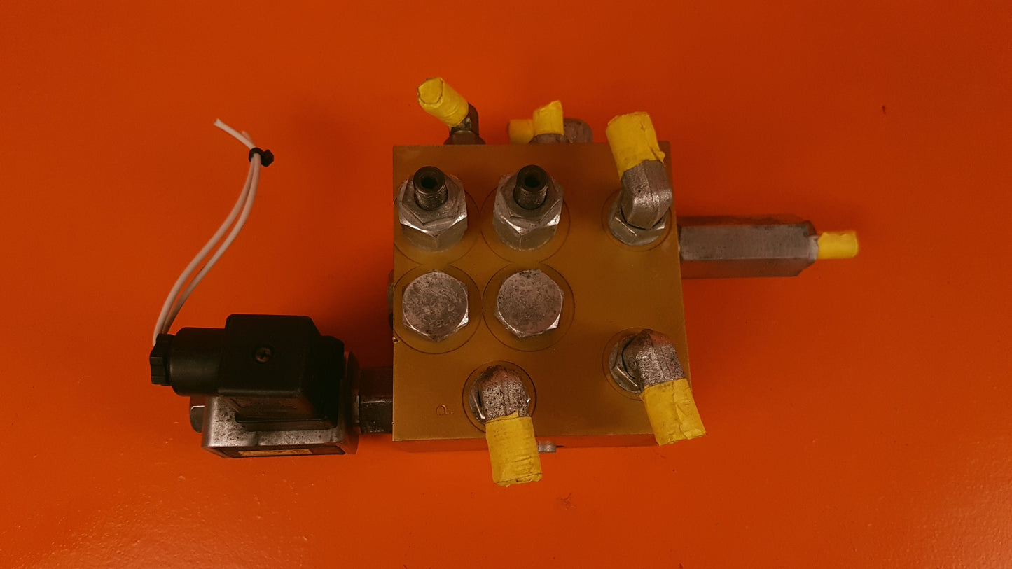 9S000455-C Parker Hydraulic Valve Block