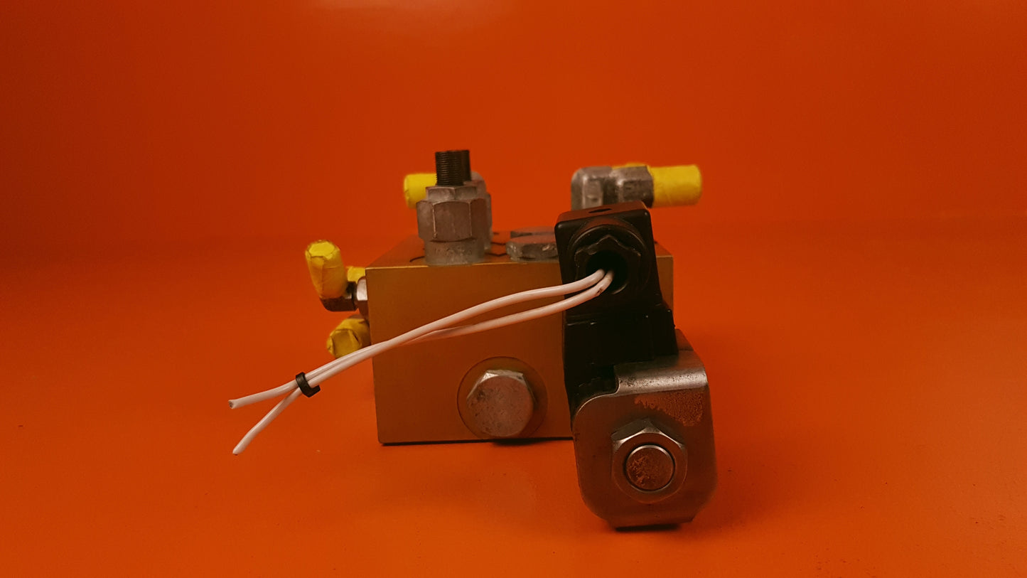 9S000455-C Parker Hydraulic Valve Block