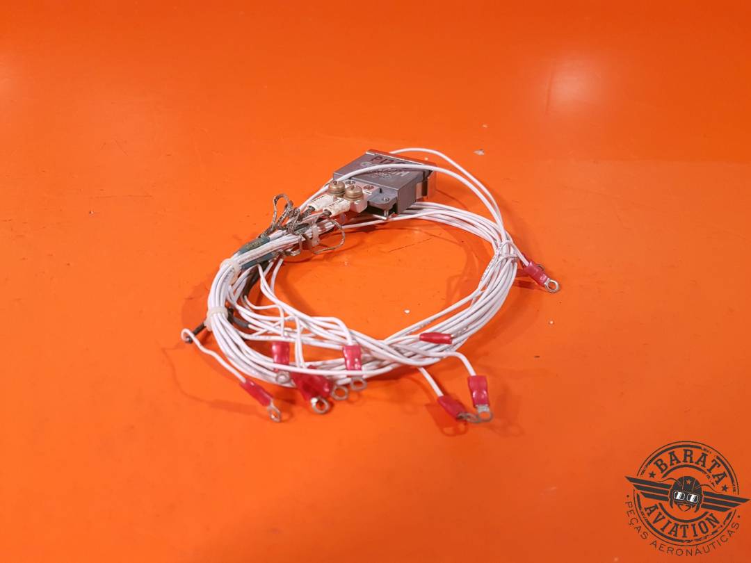 CONJUNTO DE CONECTOR GARMIN CON CABLEADO N.° DE PARTE 125-00082