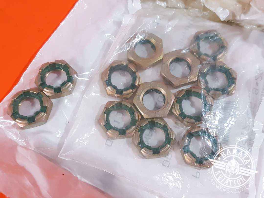 KIT WITH 12 UNITS  SELF LOCKING NUT NEW P/N: MS17826-8