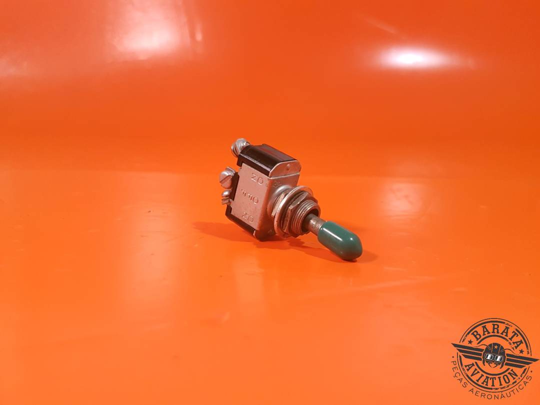 CUTLER HAMMER TOGGLE SWITCH P/N: MS35058-27
