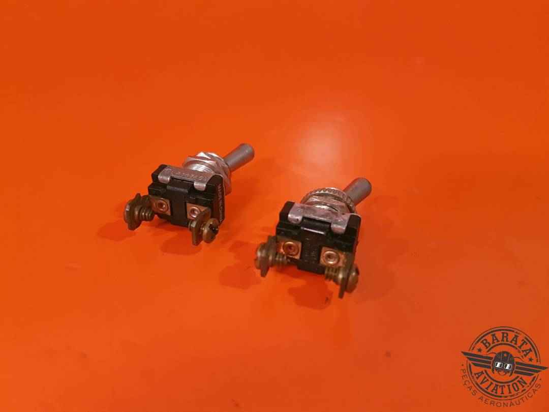 KIT W/ 2 MINIATURE TOGGLE SWITCH P/N LR107402