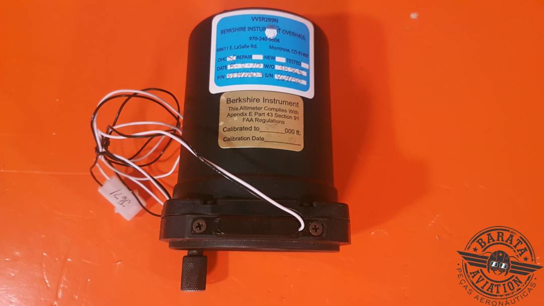 UNITED INSTRUMENTS ALTIMETER  P/N: 5934AD-3