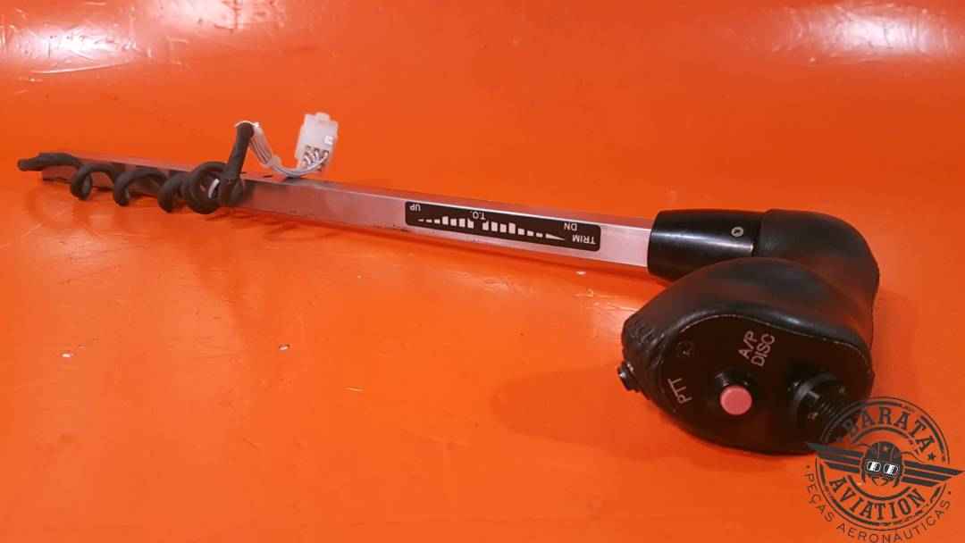 CIRRUS YOKE GRIP ASSEMBLY LH  P/N: 11995-003