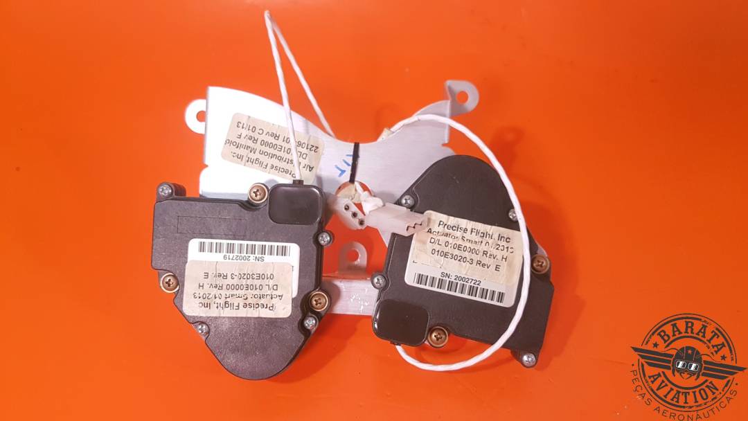 PRECISE FLIGHT CABIN AIR DUAL ACTUATOR  W/ MOUNTING PLATE ASSEMBLY P/N: 010E3020-3