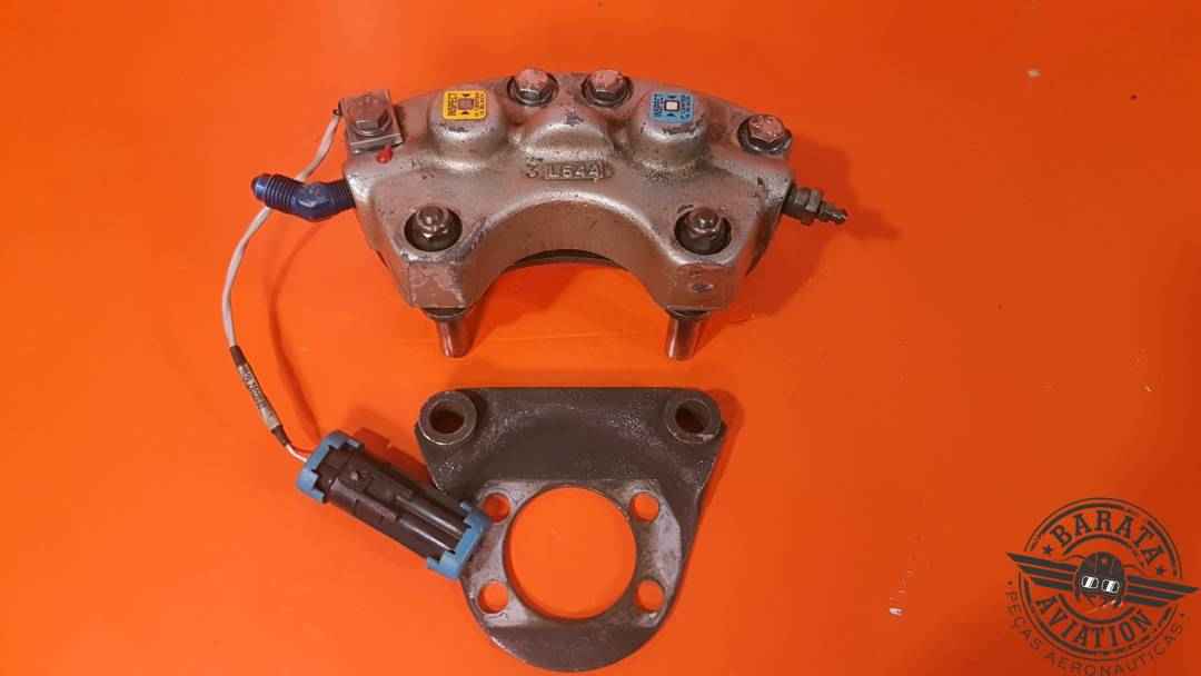 CLEVELAND BRAKE CALIPER ASSEMBLY  W/ TORQUE PLATE AND CONNECTOR P/N: 30-233B