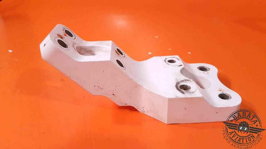 FITTING AXLE MAIN LANDING GEAR P/N: 18103-003