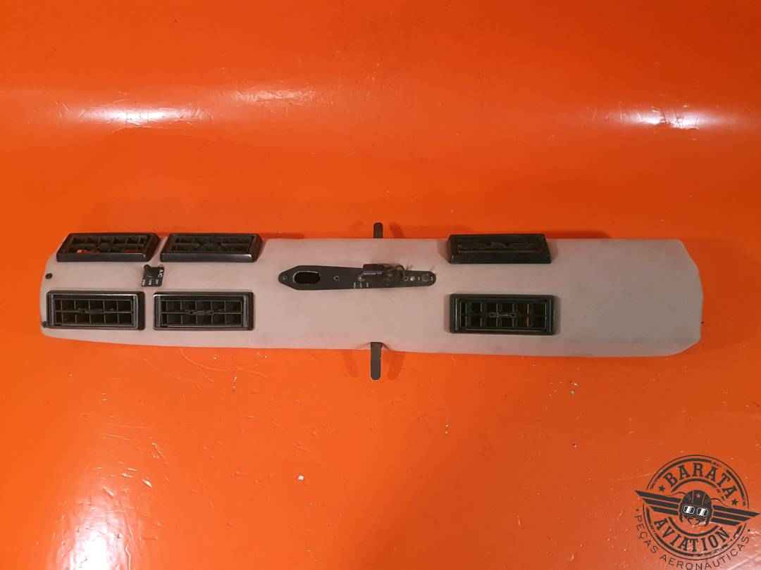 D796-1 AIR CONDITIONING DUCT ASSY W/ LOUVERS 