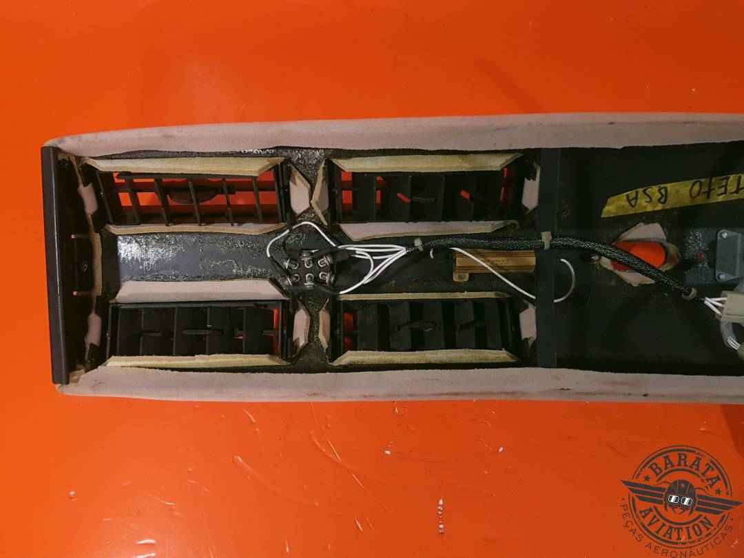 D796-1 AIR CONDITIONING DUCT ASSY W/ LOUVERS 