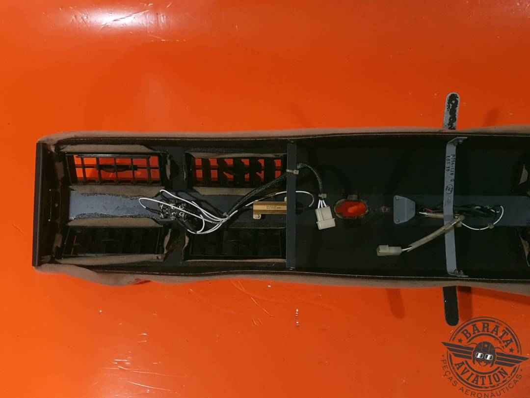 D796-1 AIR CONDITIONING DUCT ASSY W/ LOUVERS