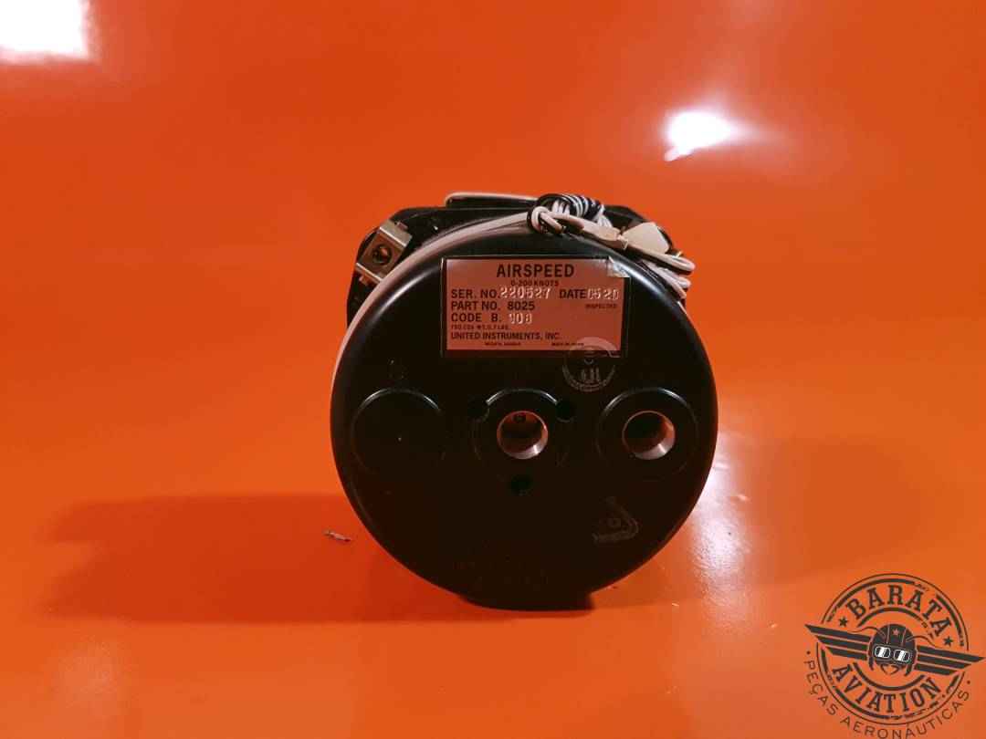 8025 United Airspeed indicator - 0-200 knots