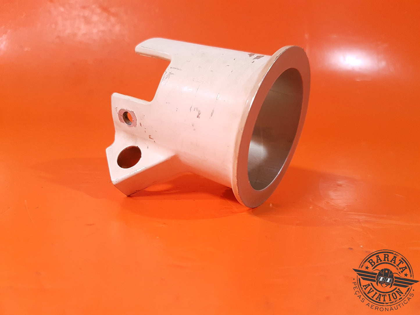 NOSE GEAR RETAINER UPPER (BEECHCRAFT) P/N: 96-820018-3