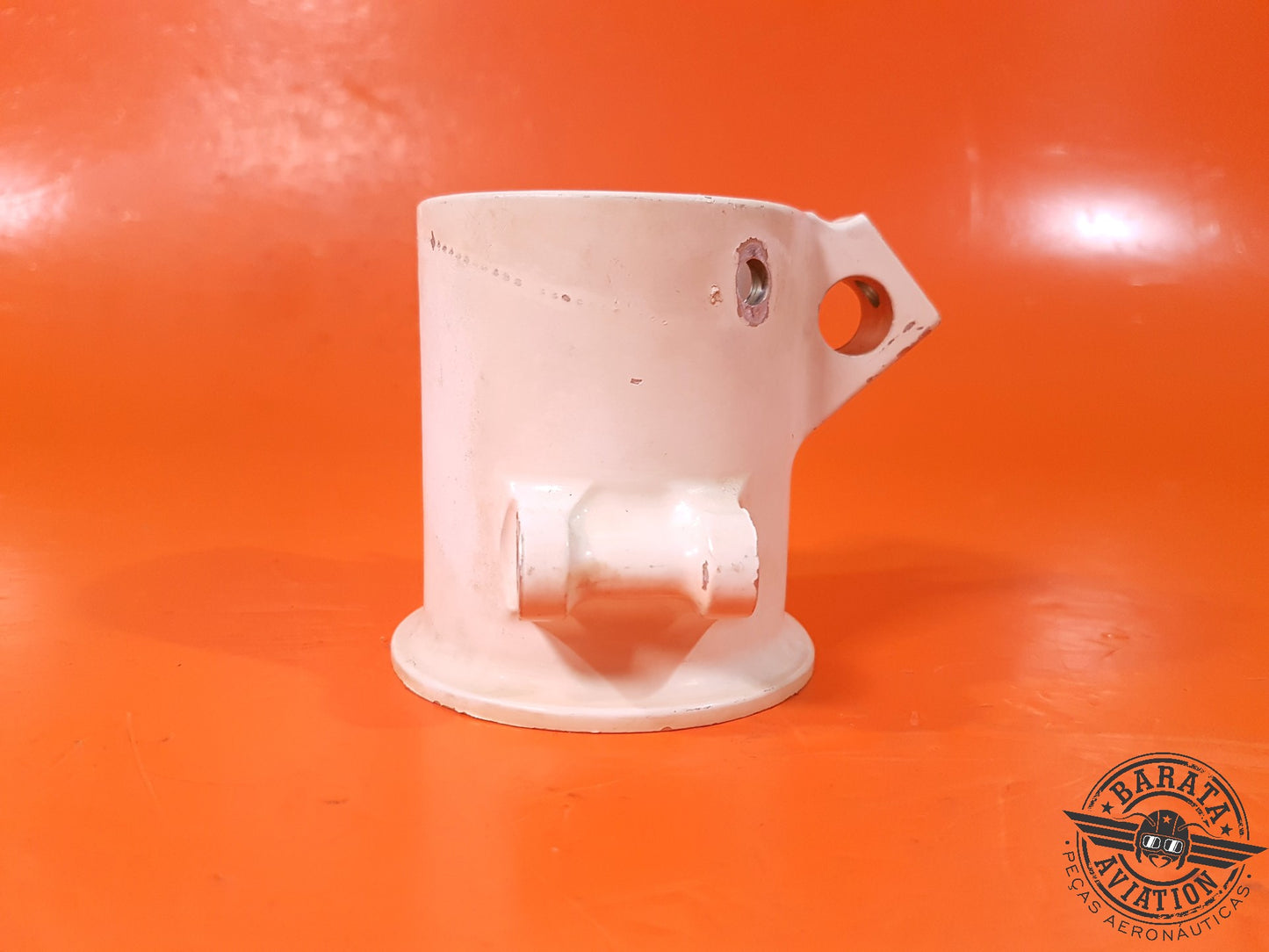 NOSE GEAR RETAINER UPPER (BEECHCRAFT) P/N: 96-820018-3