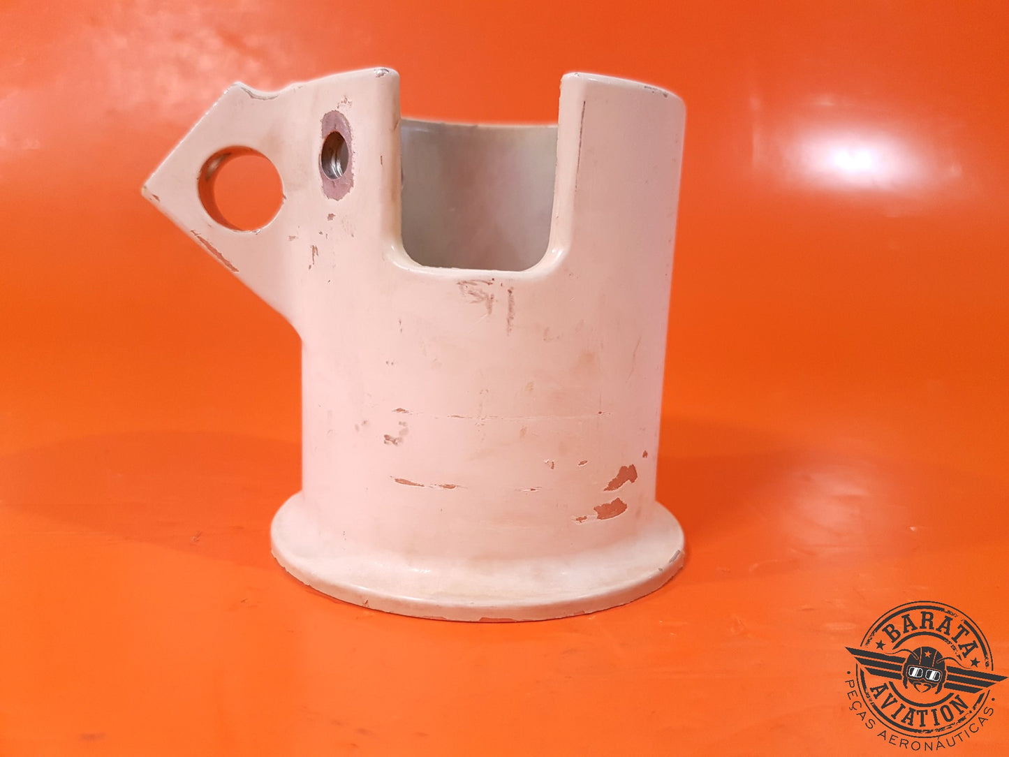 NOSE GEAR RETAINER UPPER (BEECHCRAFT) P/N: 96-820018-3