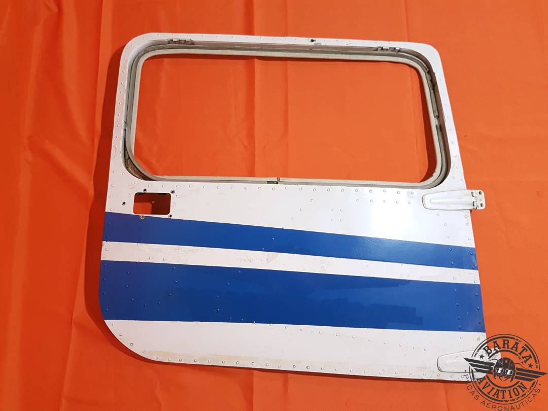 0417008-206 Conjunto de puerta de cabina derecha