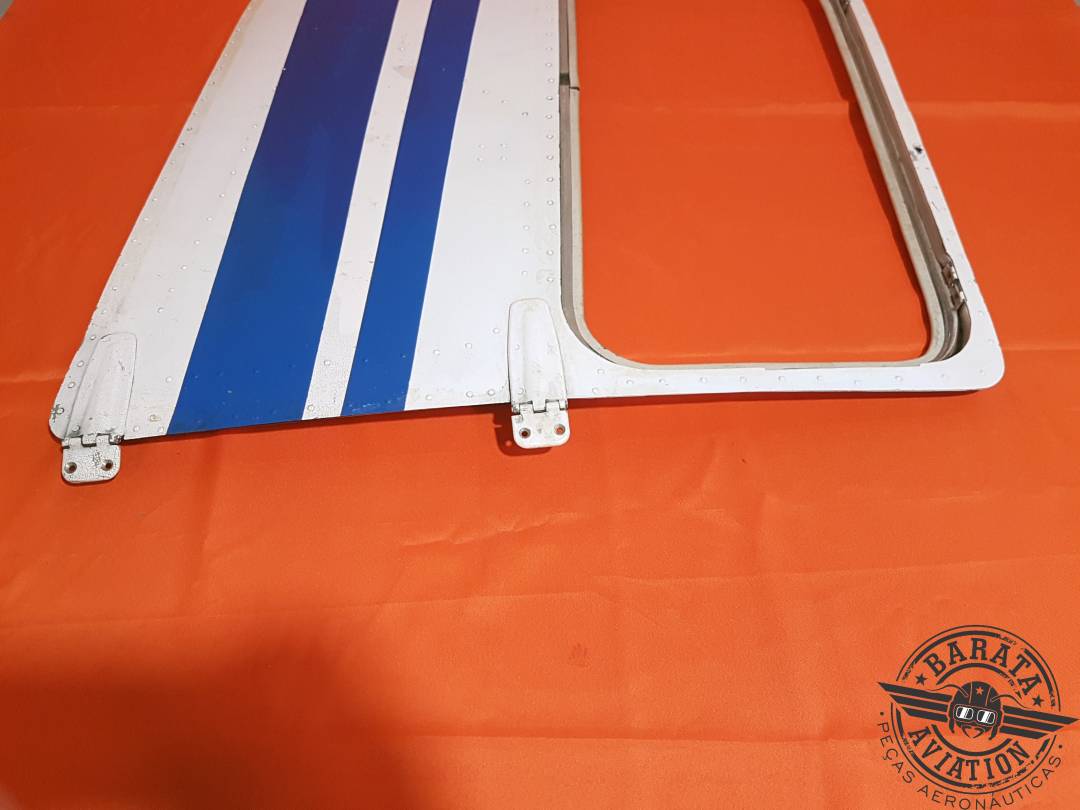 0417008-206 Conjunto de puerta de cabina derecha