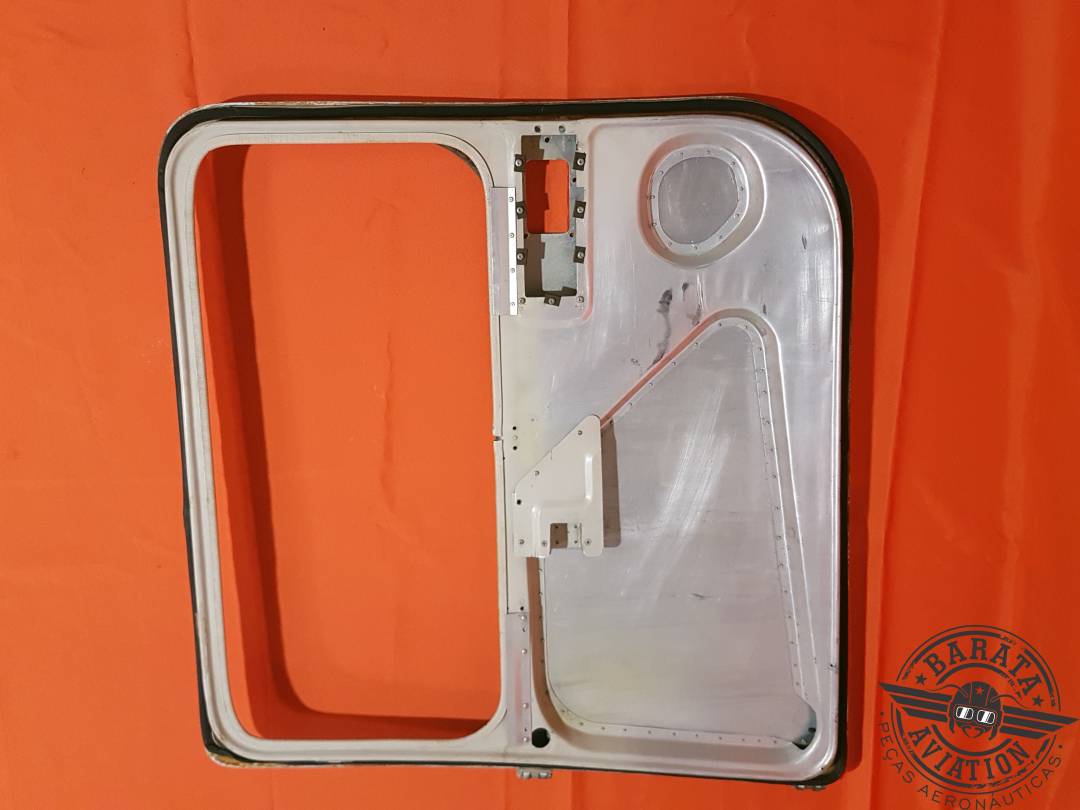 0417008-206 Conjunto de puerta de cabina derecha