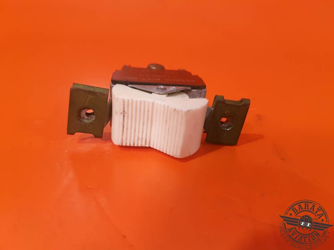 CESSNA ROCKER SWITCH  2 positions P/N: G-1238-2-1