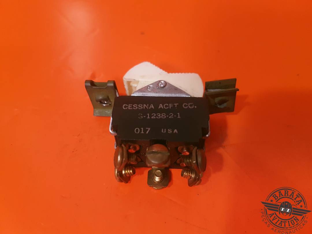 CESSNA ROCKER SWITCH  2 positions P/N: G-1238-2-1