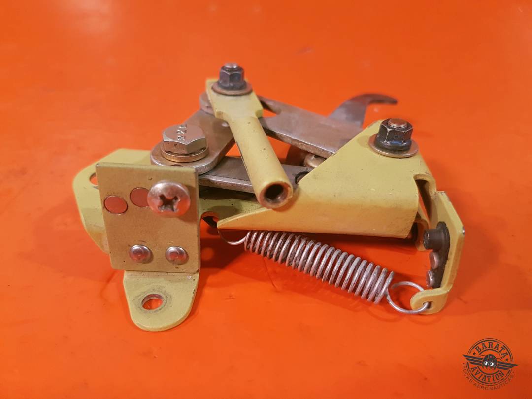 35-410456-601 Beech Latch Assy Cabin Door Upper
