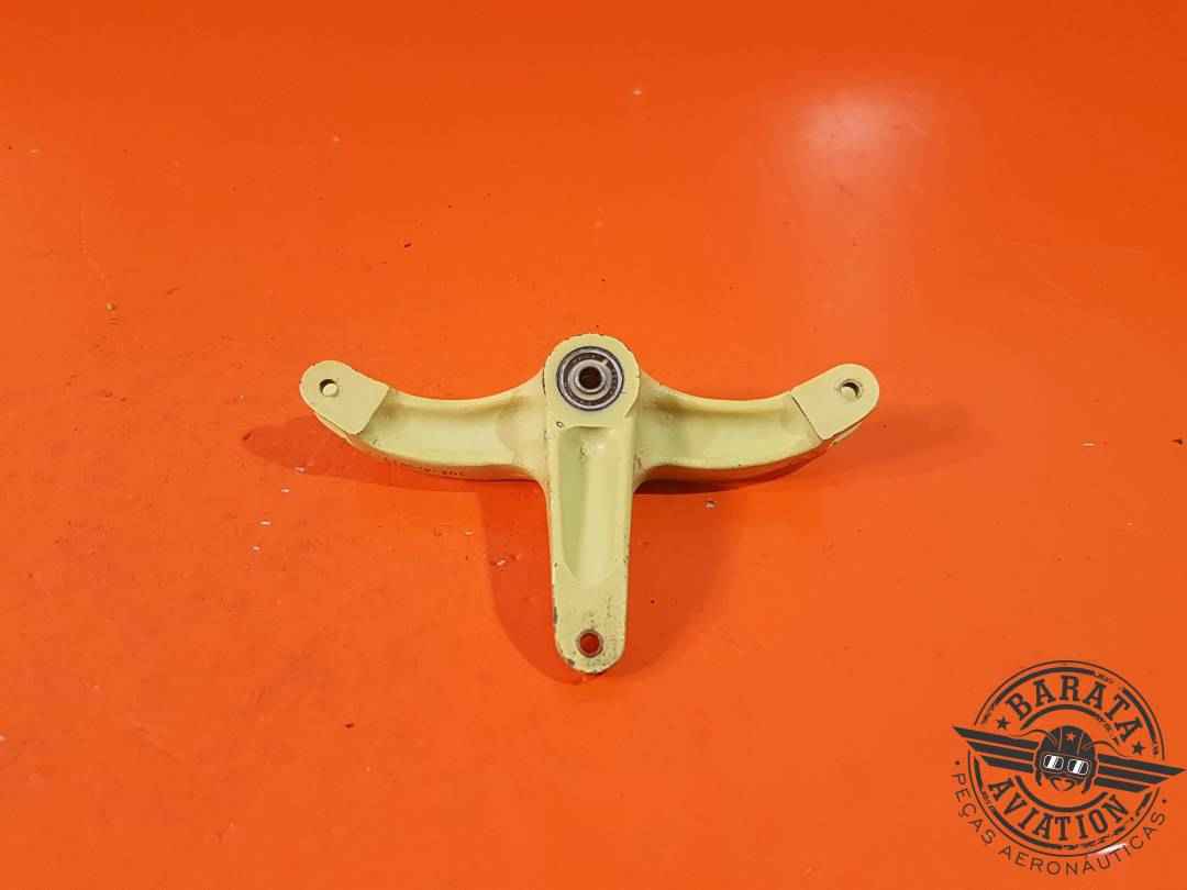 BELLCRANK- RH RUDDER P/N: 35-524138-2