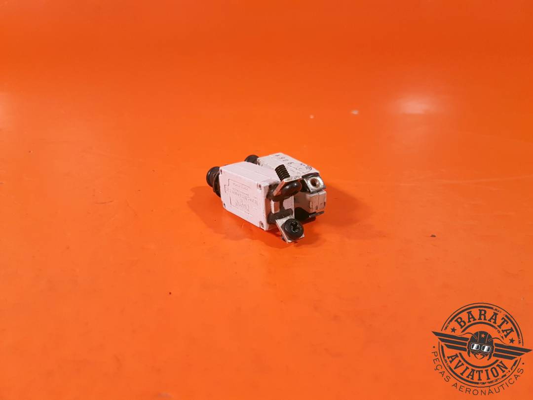 SET WITH 2 CIRCUIT BREAKERS 5 AMP P/N: 7274-11-5