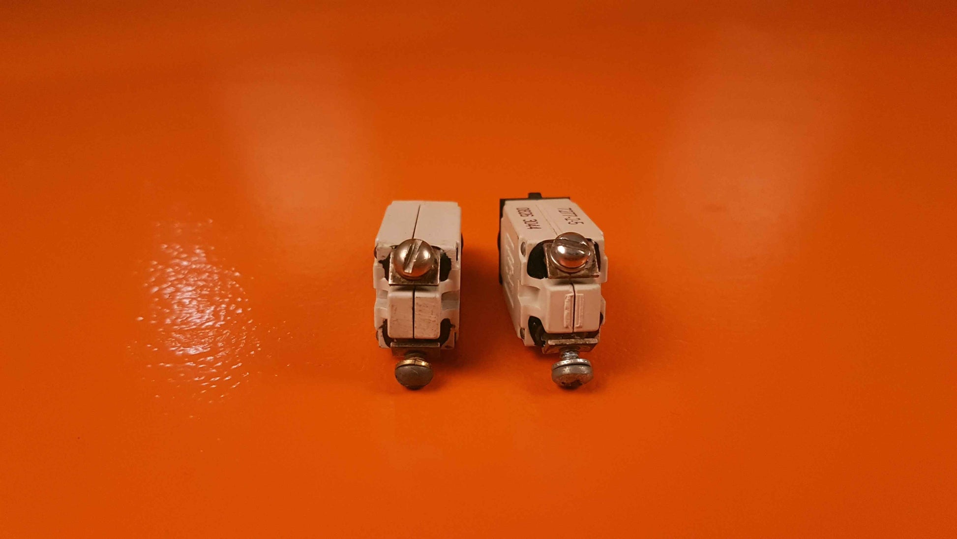 Klixon Kit Of 2 Circuit Breakers