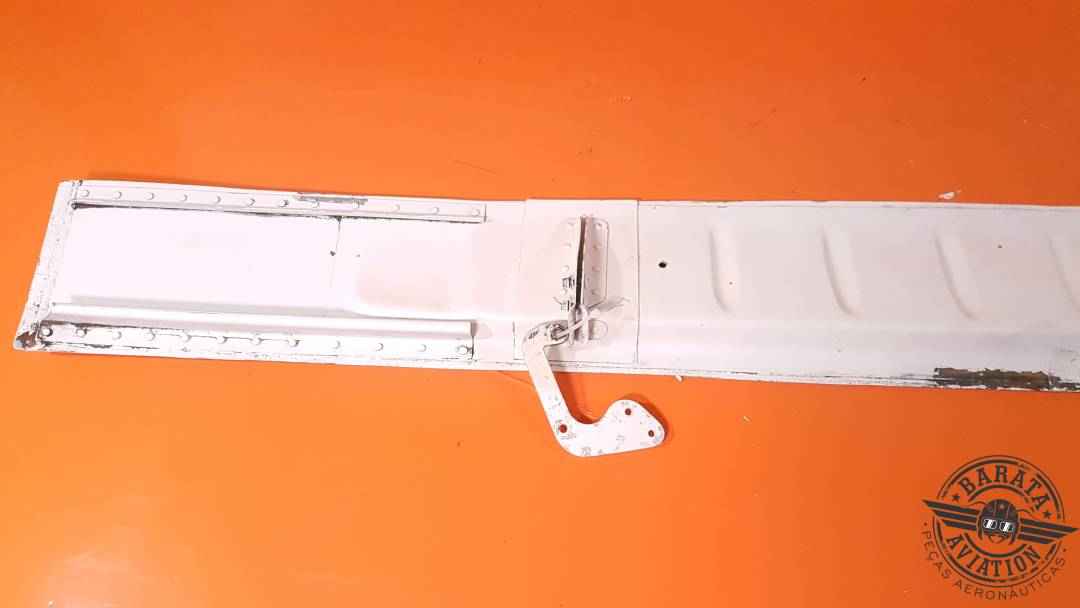 35-410077-37 Conjunto de puerta de haya derecha