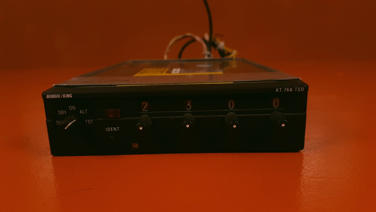 066-1062-10 BendixKing KT-76A Transponder