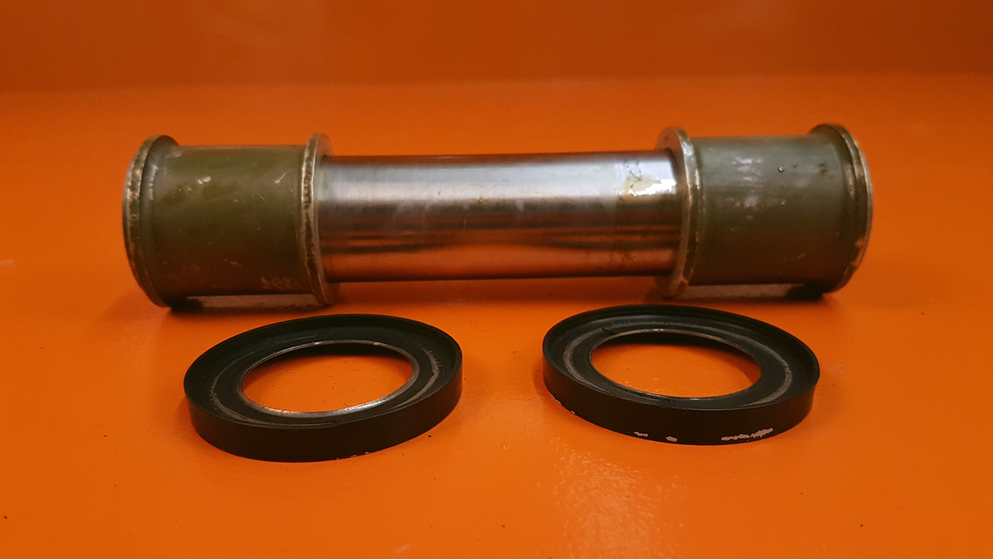 0842000-36 Tube Axle