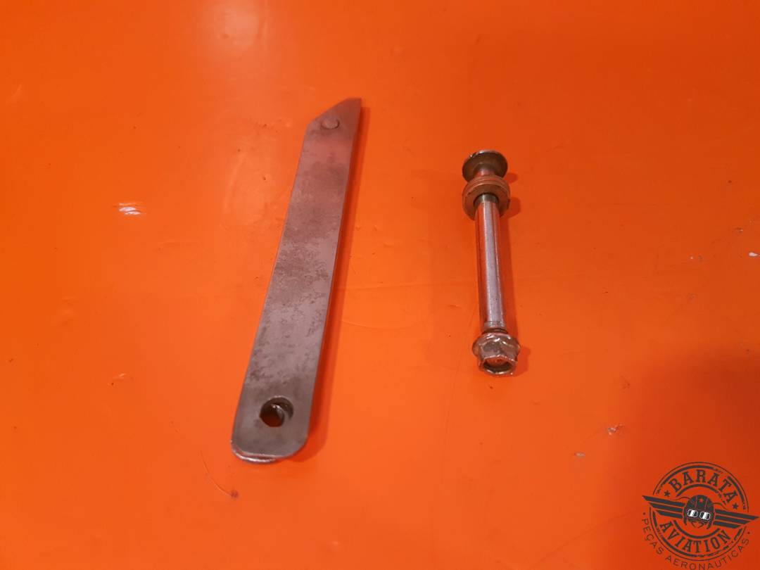 36-430011-305 TOPE DE PUERTA BEECH BARON 58
