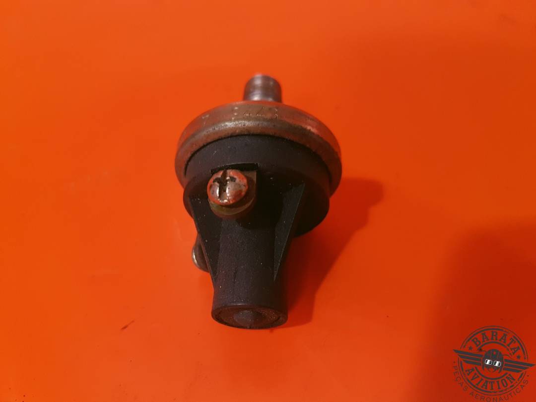 76577-7  STEWART WARNER PRESSURE SWITCH  4 PSI