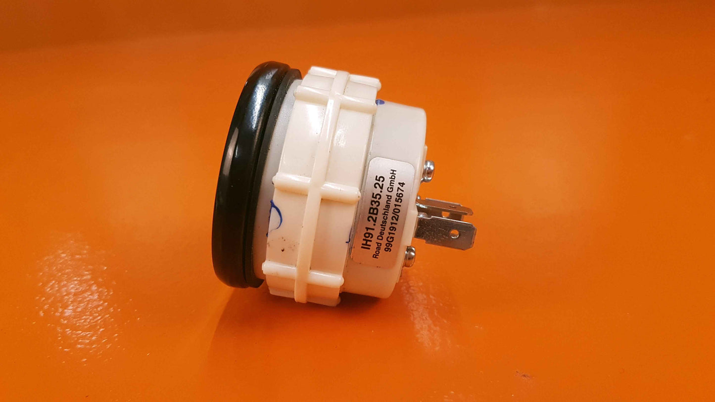 IH91.2B35.25 ROAD Coolant Temperature Gauge