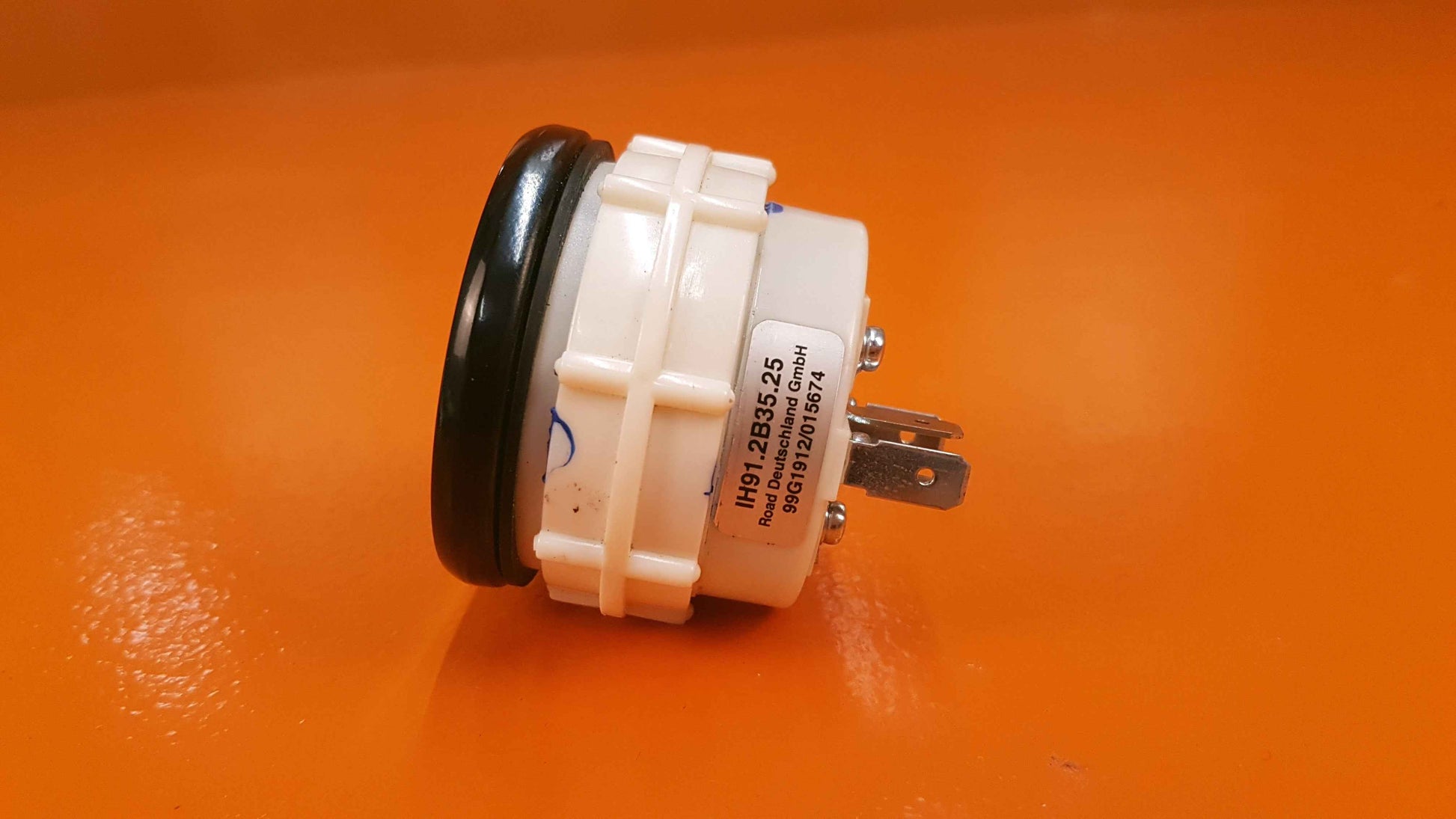 IH91.2B35.25 ROAD Coolant Temperature Gauge