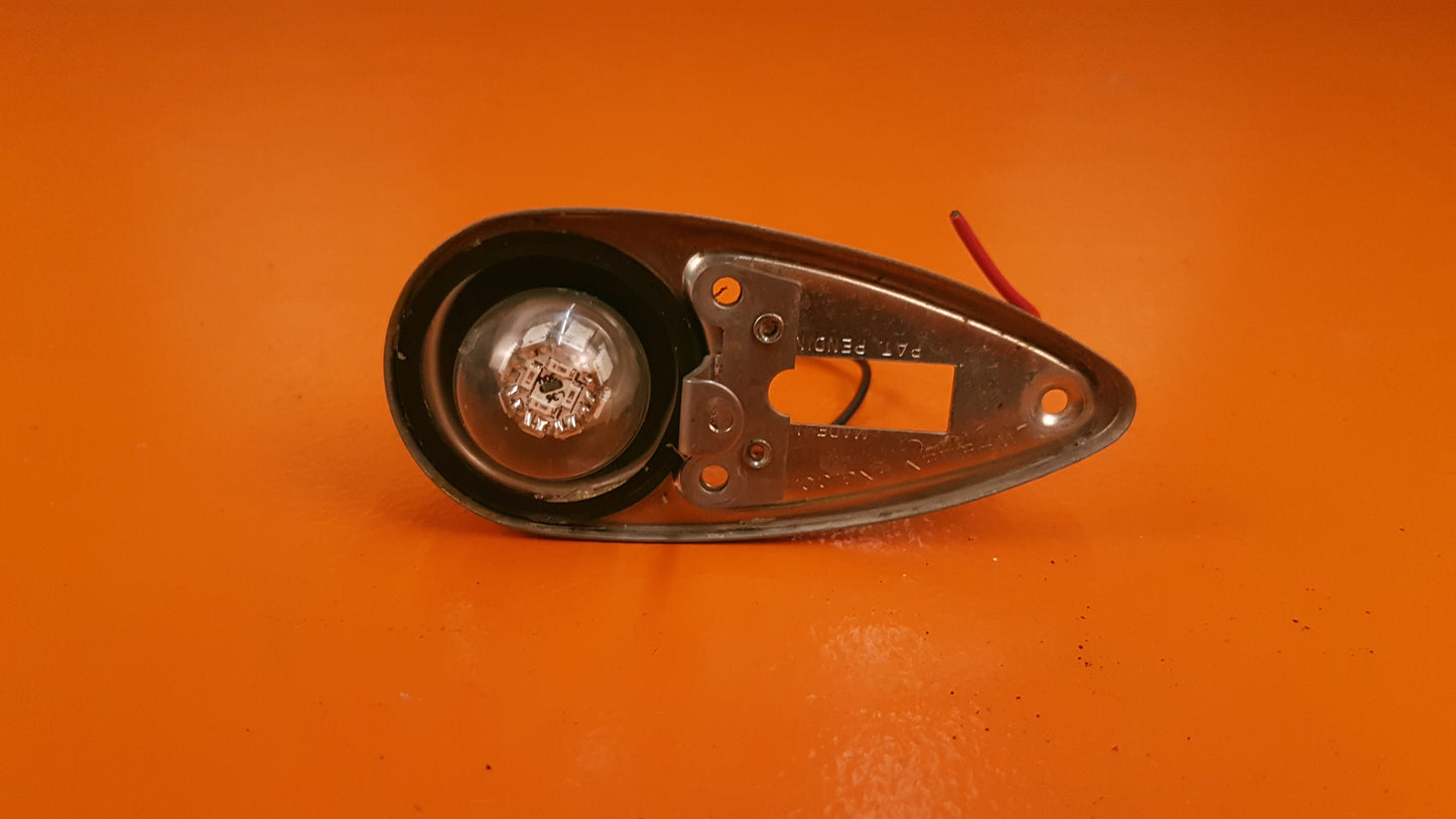 POSITION LIGHT ASSY RH WHELEN P/N: W-1285PG