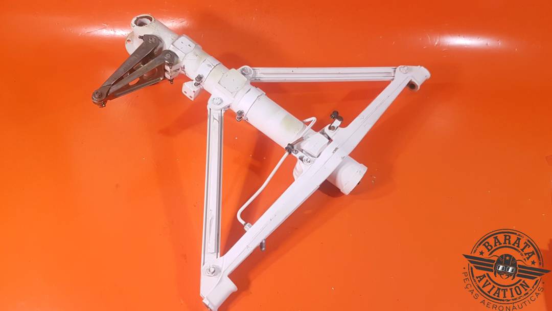GEAR ASSY- R/H MAIN LANDING P/N: 95-810002-756