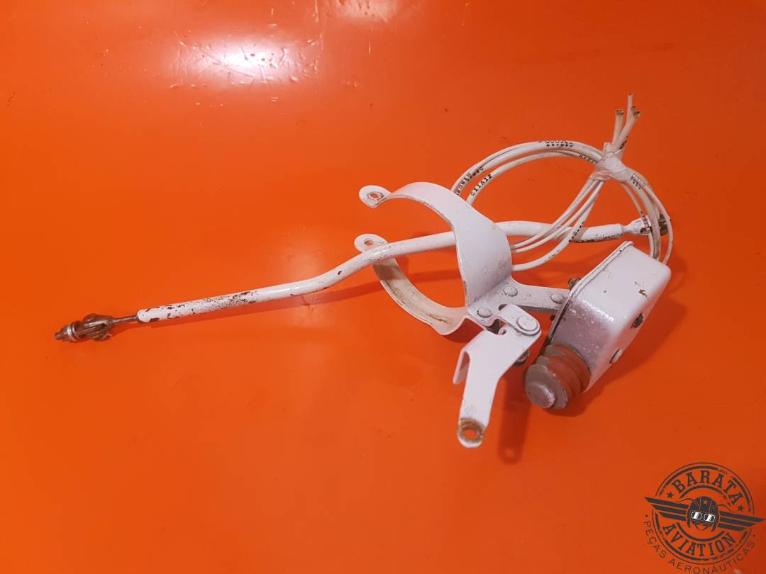 002-361013-32 BEECHCRAFT R/H MAIN LANDING GEAR SAFETY SWITCH ASSY