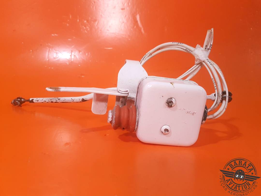 002-361013-32 BEECHCRAFT R/H MAIN LANDING GEAR SAFETY SWITCH ASSY