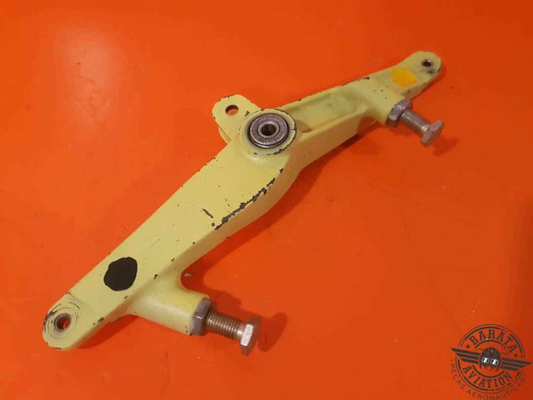 35-521158-8 BELLCRANK ASSY R/H